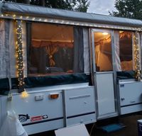 Easy-to-tow, Great for Families! Pop-up Camper sleeps 5