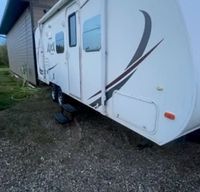 2013 Apex 21.5' w/Outdoor Kitchen