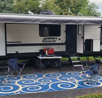 2025 Coleman Lantern with Full Bunkbeds