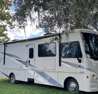 2021 Winnebago Vista 31B — luxury, family, friends, bunk beds and extras!
