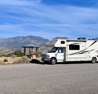 RV Rental Based in Albuquerque, NM Sleeps 10