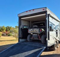 2018 Toy Hauler 2 seater SxS friendly & Sleeps 5