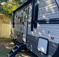 2021 Gulfstream Enlighten bunkhouse