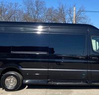 Mercedes Luxury Ultimate Limo