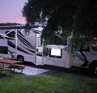 Buffalo Billy 2021 Thor Four Winds w/ outdoor tv