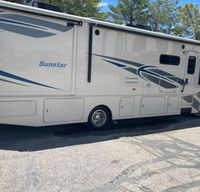 2018 Winnebago Sunstar, seats 8