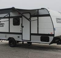 Cozy 2025 Keystone Coleman – Sleeps 4, Fully Equipped for Adventure