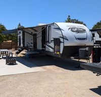 Luxury Adventure Awaits - Alpha Wolf Bunkhouse Travel Trailer for Rent!