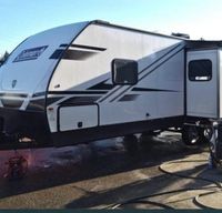 Sundown Paradise - 2022 Coleman Light 2515RL