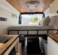 THE GETAWAY – Custom Built Van | Solar, WiFi, Kitchen | Weekly Discounts