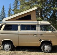 Blondie- 1985 VW Vanagon Westfalia