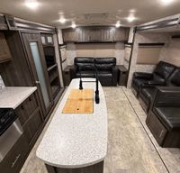 Sleeps 6 - Highland Ridge Light Spacious Trailer