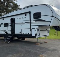 Cougar Sport Bunkhouse (3 bunks!) 5th wheel