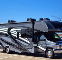 2022 Thor Motor Coach Quantum KW29