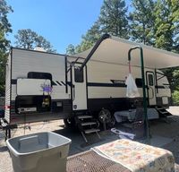 Cozy Up, Camp Out - 7 sleeper pet-friendly trailer w/ Outdoor Entertainment