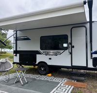 Coastal Camping!  Easy Tow!  Sleeps 5+/Bunks!