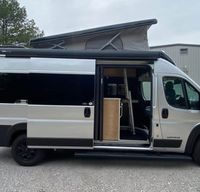 2024 Airstream Rangeline