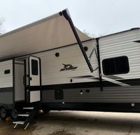 Spacious 2023 Jayco Jayflight sleeps 7-8