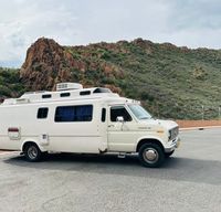 Hi, I’m Dory! 1987 Travelcraft Camper for Road Trips + Chill Escapes
