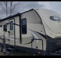 The Bunkhouse Basecamp – 2019 Cruiser MPG | Sleeps 9 | Pull & Play!