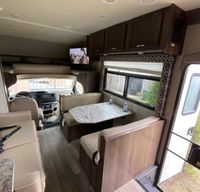 EnJoy - Motorhome C Jayco Redhawk with bunk sleeps 8!