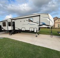 2023 Forest River Cherokee Arctic Wolf. Sleeps 9!