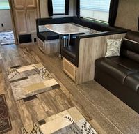 2020 32ft Coachman Catalina Legacy Sleeps 10