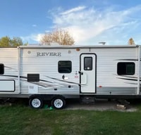 2014 Shasta Revere 27BH Travel Trailer