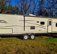 Great Lakes Glampers Jayco 294QBHS Travel Trailer