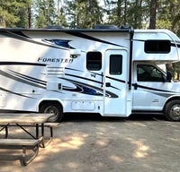Summit- 24ft Class C Motorhome Go-anywhere Park Explorer Perfect Size. 2 queens! Sleeps 5