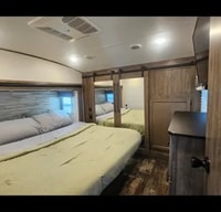 Z&S Home on Wheels w/Bunk Room