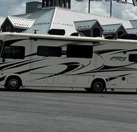 Ron and Nancy's Family Friendly Forest River FR3 Class A