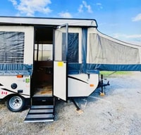 🌿 Happy Camper’s Haven 🌿 with Air-conditioning!