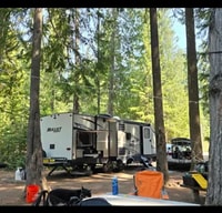 Wanderer, 30 ft Dry Camping ready Luxury loaded 6000 lb travel trailer. 2 slides, 1/2 ton ok and dogs approved!