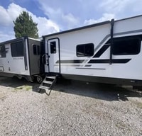 Jared's Palomino 306RKTS Travel Trailer