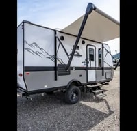 Holiday Jayco 183RB Baja Travel Trailer