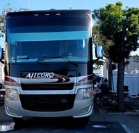 Big Baaaaby Tiffin Motorhomes Allegro Open Road Class A