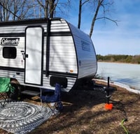 Light Weight Coleman 13B Travel Trailer