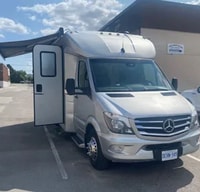 RARE Luxury Pleasure-Way Plateau XLTS Class B+