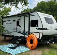 *Fully Stocked* 2022 Surveyor Legend 19BHLE