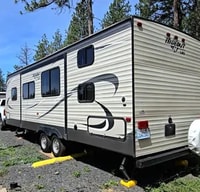 Basecamp Hideout, 30ft bunkhouse do-it-all RV. Half ton friendly