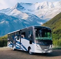 Your Next Adventure Awaits: Luxurious 2022 Fleetwood Flair 34J Fully Stocked for the Journey