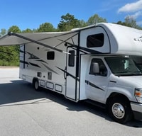 2022 Modern East to West Entrada 2900DS Class C