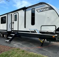 2024 Luxurious, Loaded & Spacious 2 Bdrm with kids bunkroom. Pet's Free!