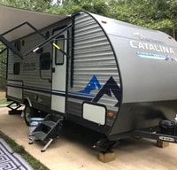 Reds Coachmen Catalina Summit Series 7 184BHS Travel Trailer