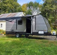 William's Coleman Lantern 17b Travel Trailer