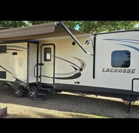 Super Spacious Bunk-House Travel Trailer