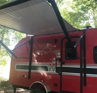 Lightweight Winnebago Minnie Drop Travel Trailer