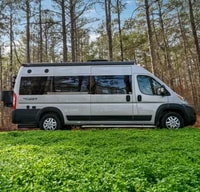 Luxurious Class B Camper Van 4 person Jayco Swift 20A