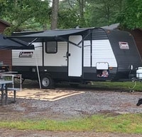 PJ's Coleman 17b Travel Trailer